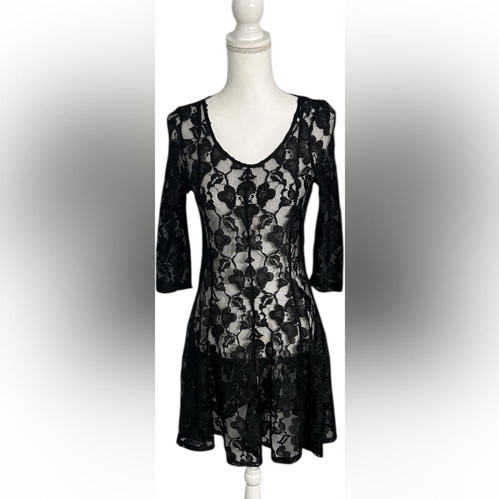 Elegant Black Lace Mini Dress